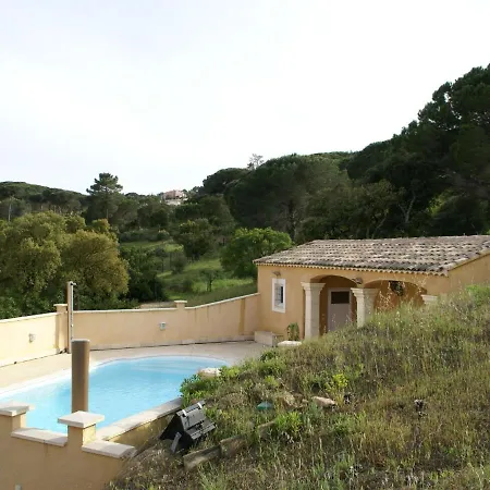 Hébergement de vacances Soothing Holiday In With Swimming Pool *