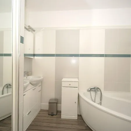 Soothing Holiday In With Swimming Pool * Sainte-Maxime