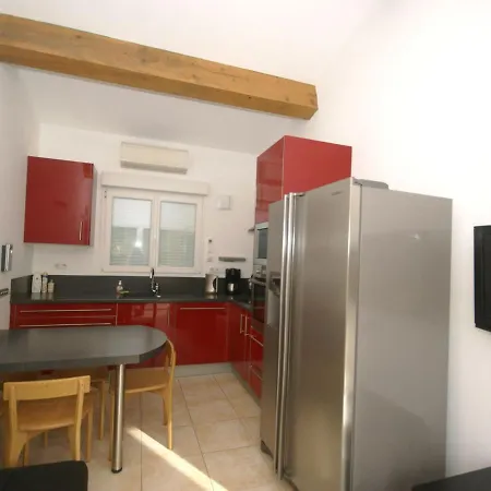Hébergement de vacances Soothing Holiday In With Swimming Pool Sainte-Maxime