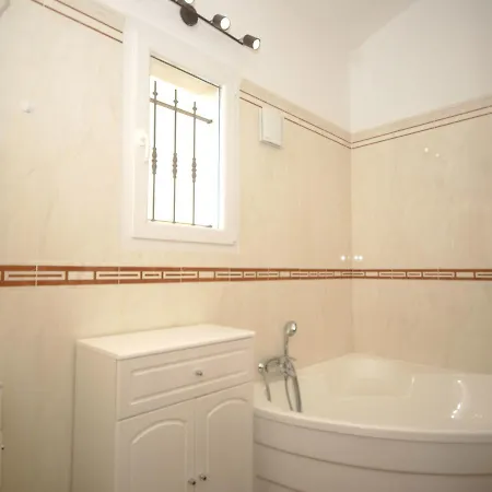 Soothing Holiday In With Swimming Pool * Sainte-Maxime